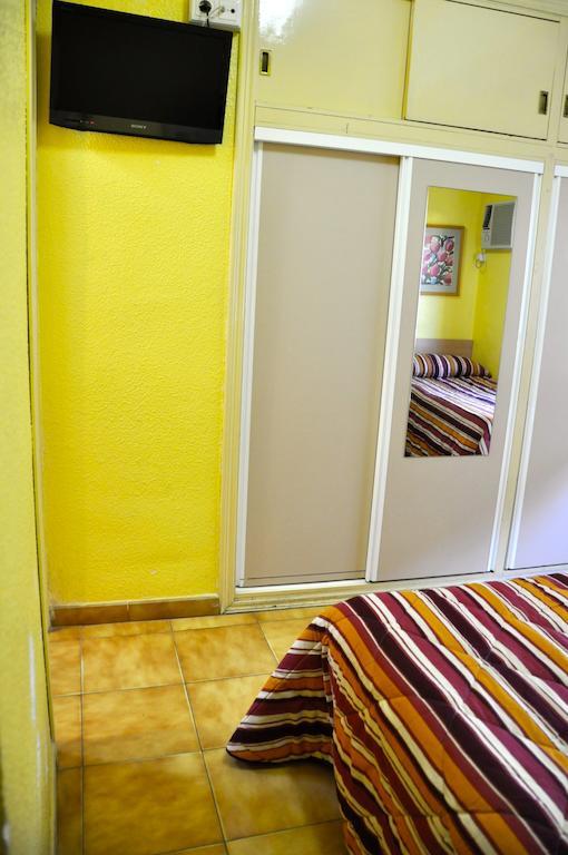 Hostal El Jardín Benidorm Quarto foto